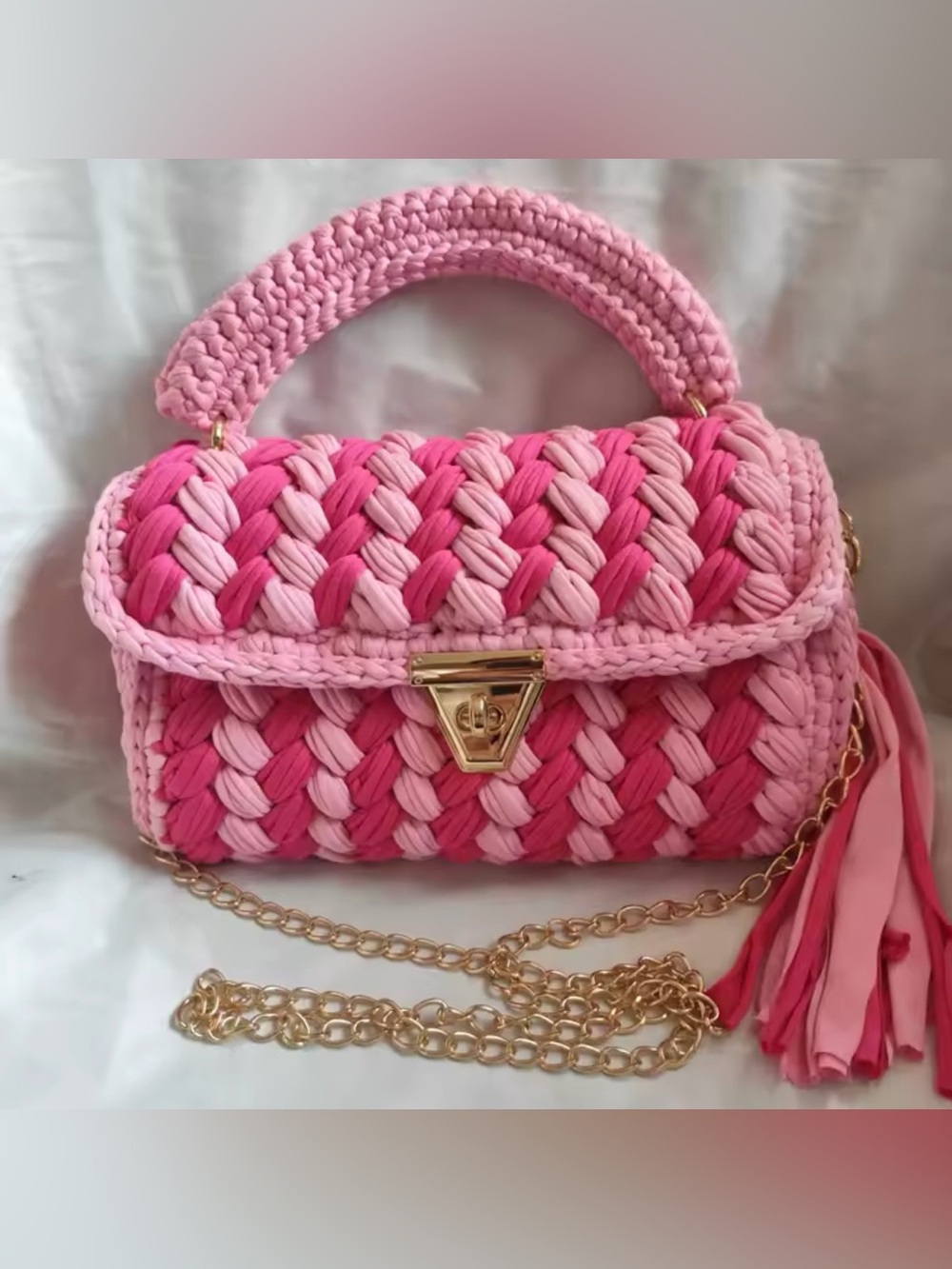 Kohl's Pink Two-Tone Crochet Top-Handle Shoulder Bag with Gold Chain